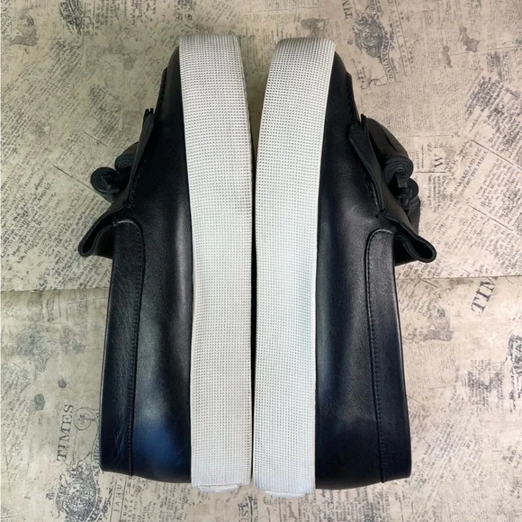 Longchamp Fall 2015 Ready to Wear Collection platform black leather loafers - Picture 7 of 14